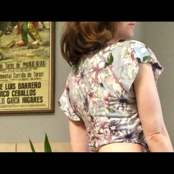 Retro Floral Wrap Crop Blouse - Picture 2 of 4